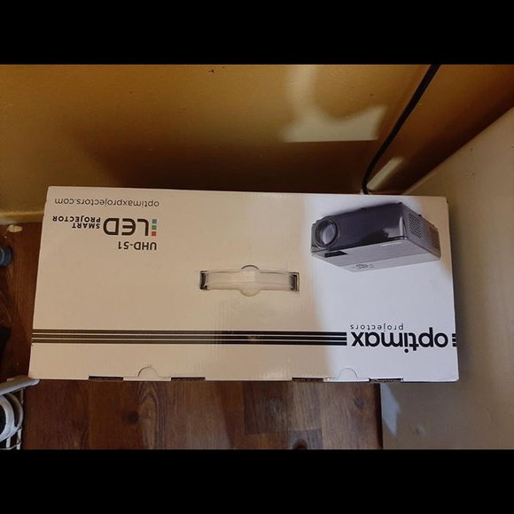 Optimax Projector 4K - Picture 7 of 16